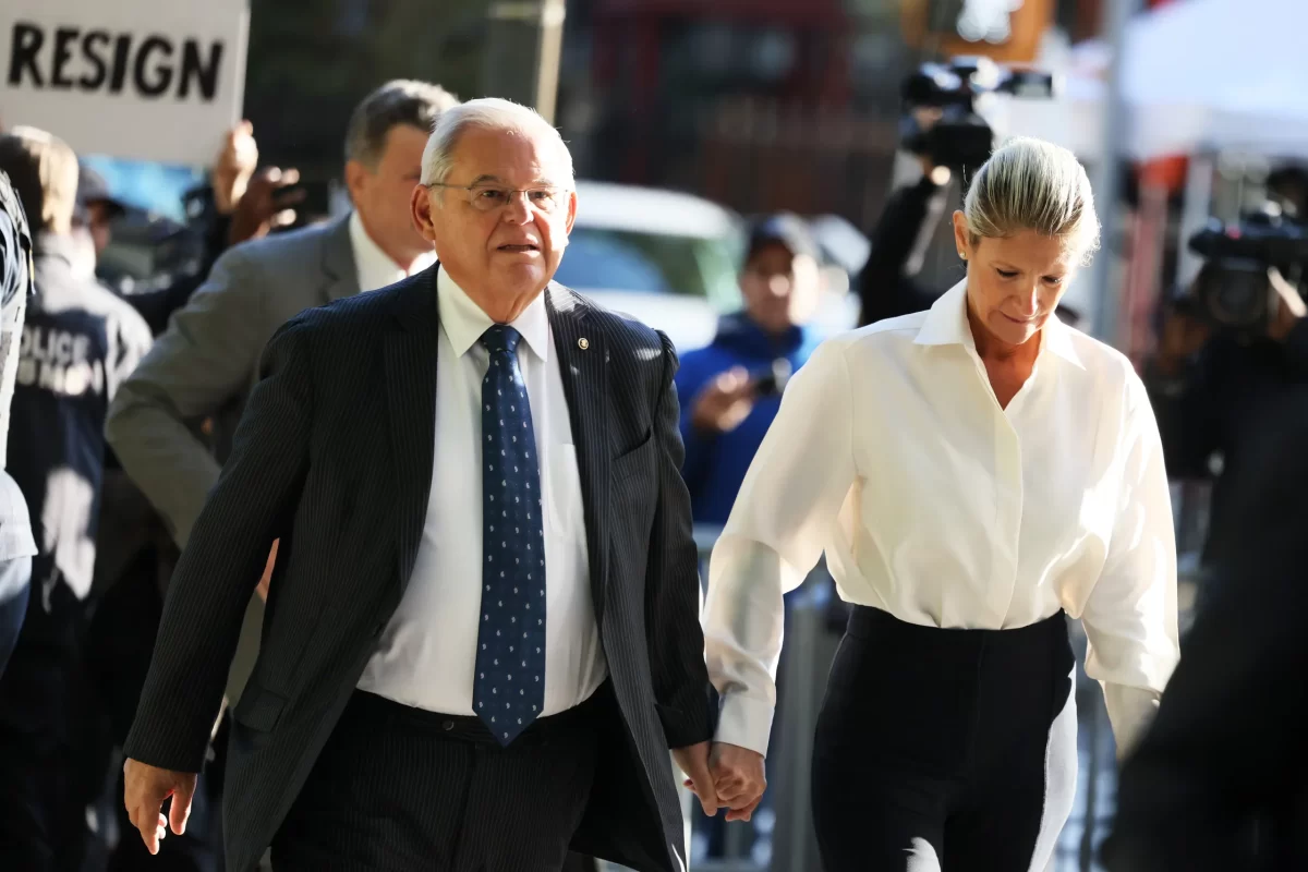 Robert and Nadine Menendez arrive for a court appearance on Sept. 27, 2023 | Photo from Michael M. Santiago | Getty Images